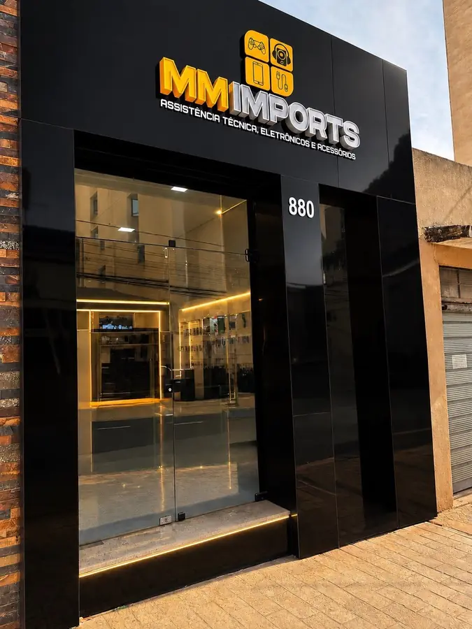 Fachada da loja MM Imports na Rua Visconde de Inhaúma, 880